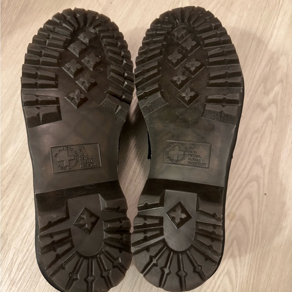 Black Loafers with Tassels - Picture 4 of 5